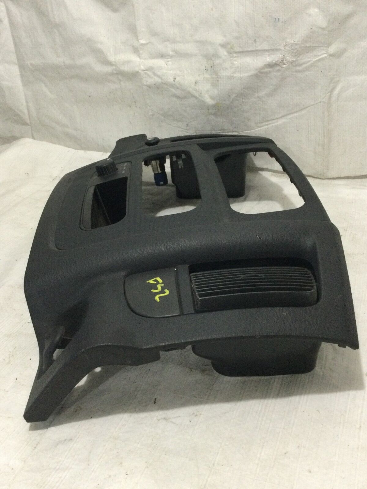 2003-2005 Dodge Ram 1500 Front Dash Radio Trim Vent Bezel OEM