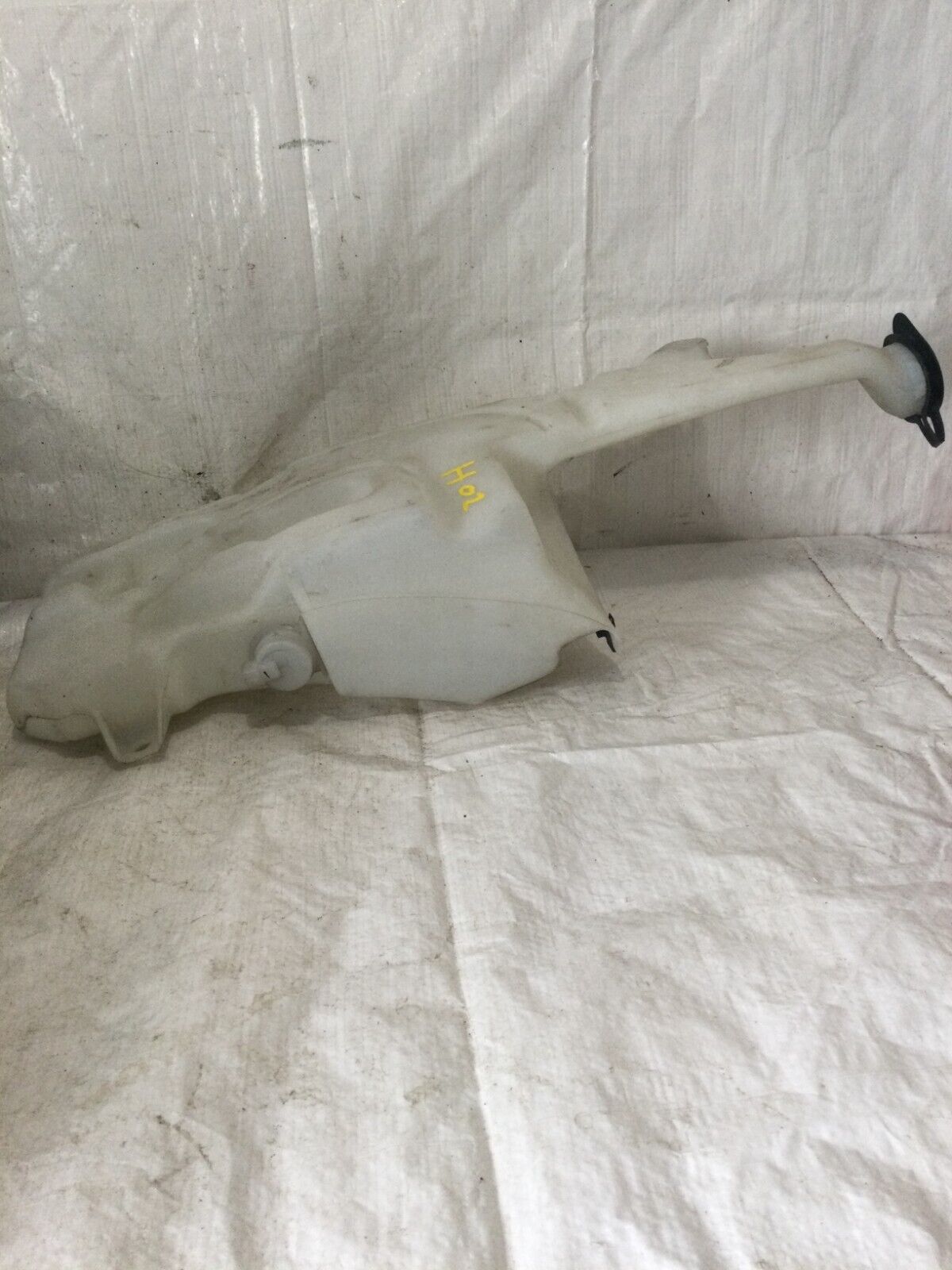 2007 Cadillac Escalade Windshield Washer Reservoir Bottle OEM 15917651