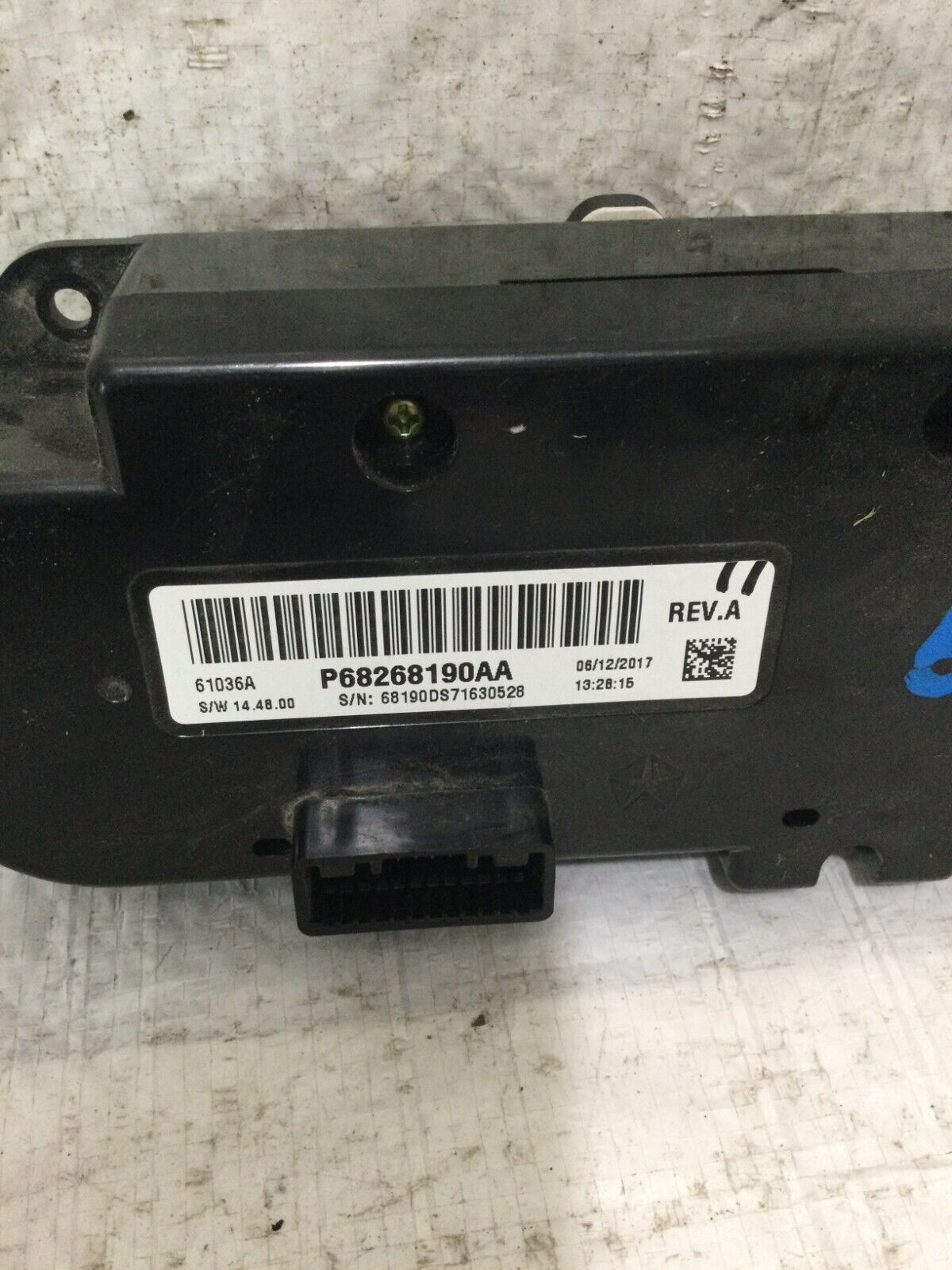 2018 Dodge Ram 1500 A/C Heater Climate Control Unit OEM 68268190AA