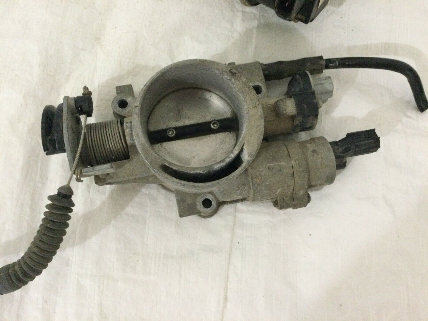 2001-2003 Dodge Durango Throttle Body Valve Assembly 11200015BB OEM 4.7L