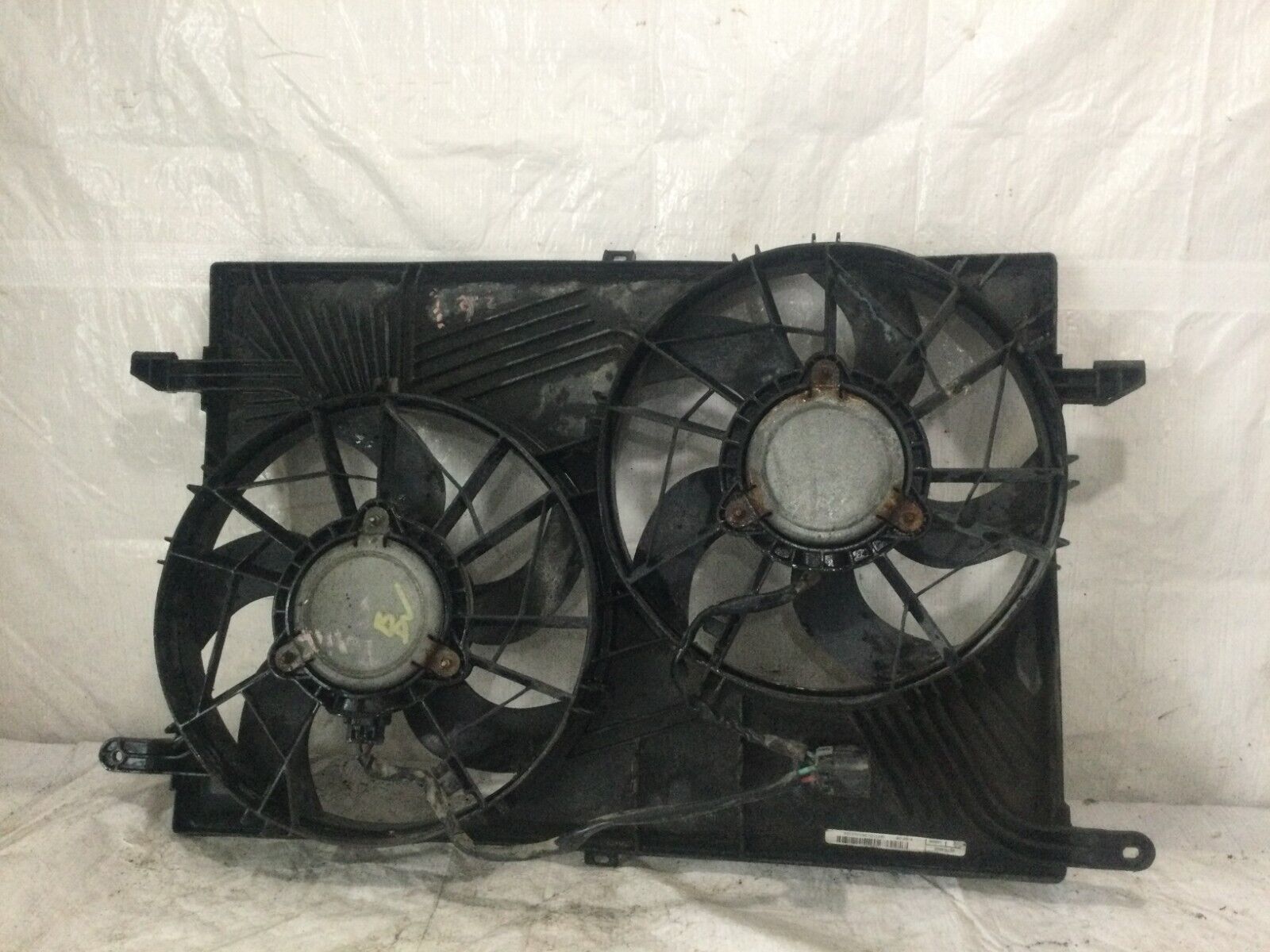 2007 GMC Acadia Intercooler Cooling Fan Assembly OEM 20763602