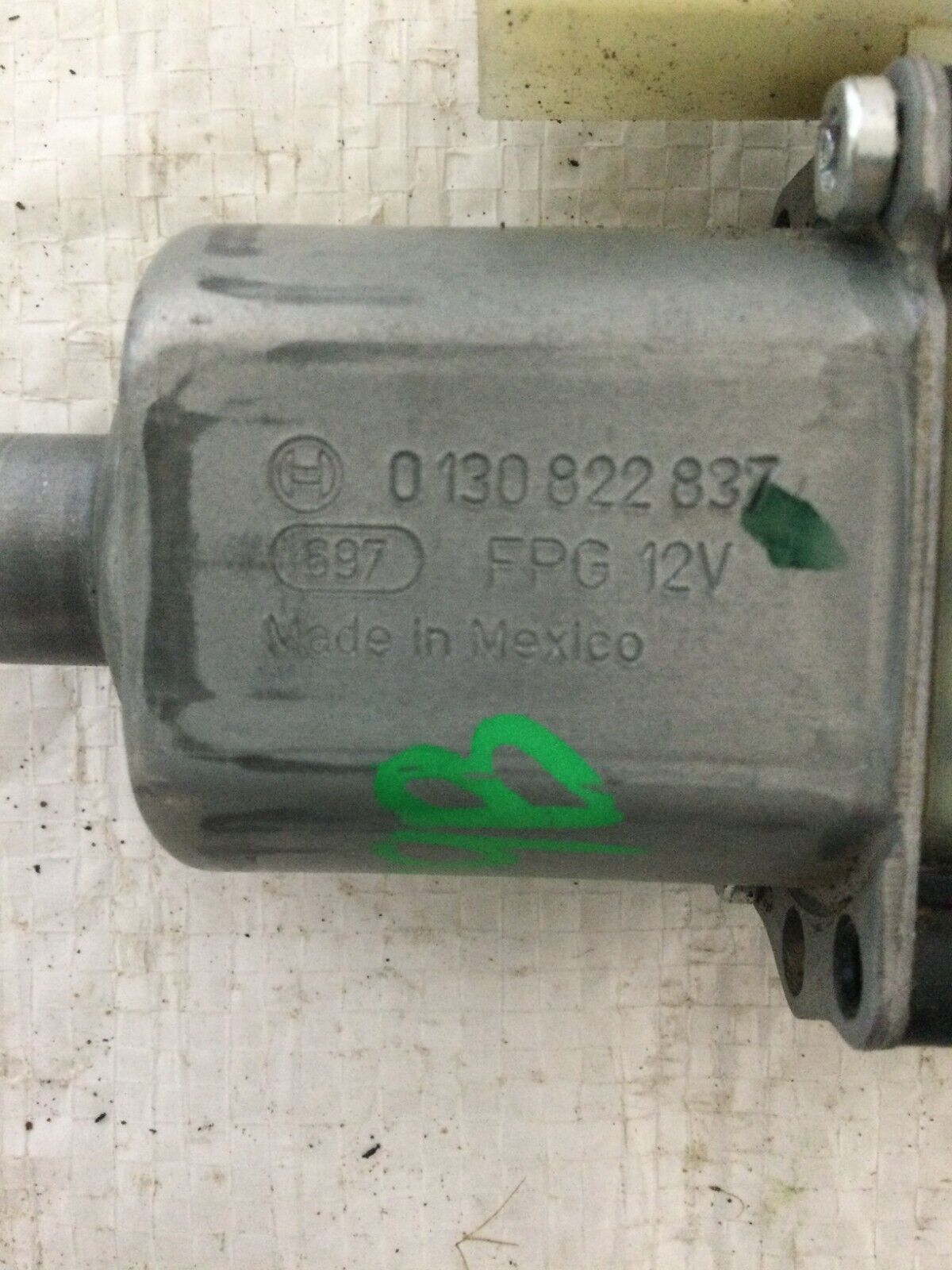 2017 GMC Sierra 1500 Front Right Power Window Motor OEM