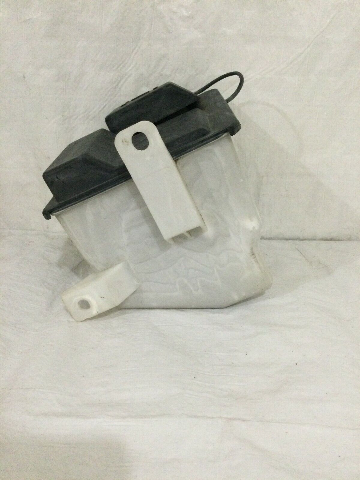 2007 Ford F-250SD F250 Super Duty Windshield Washer Bottle OEM
