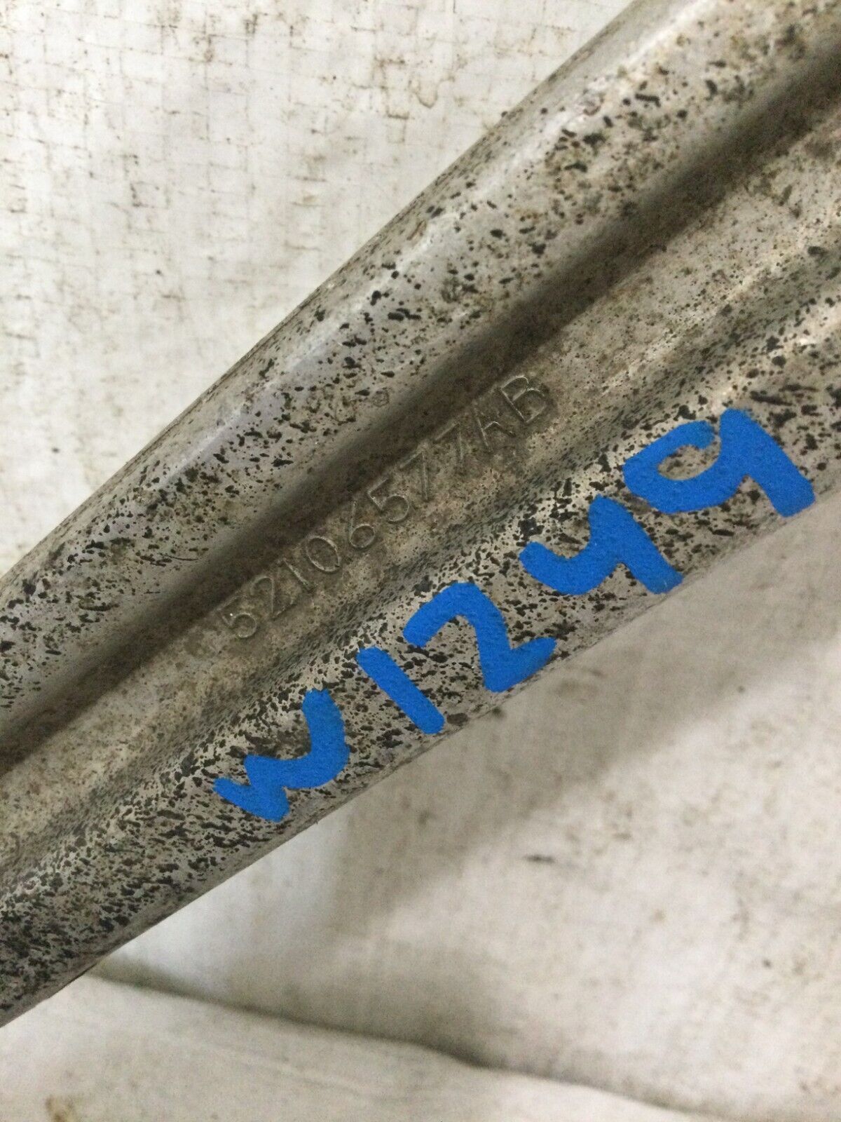 2003 Dodge Ram 2500 Front Right Upper Control Arm OEM