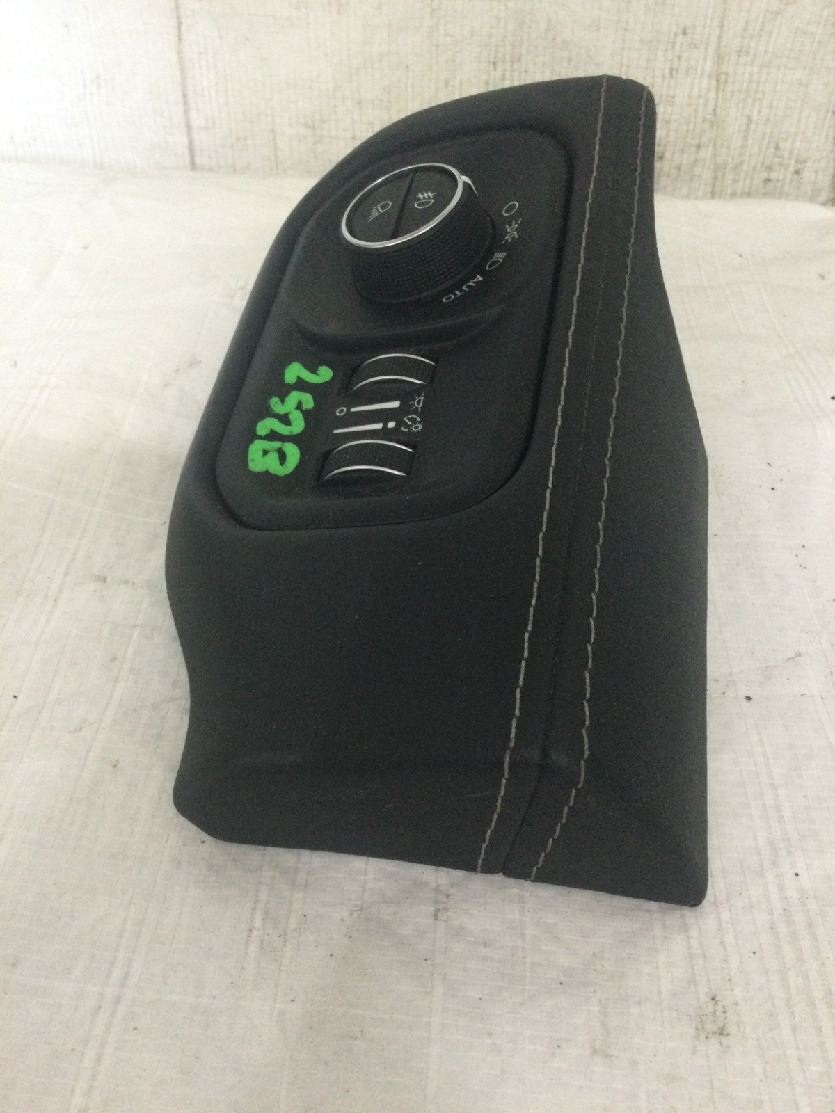 2019 Dodge Ram 1500 5.7L Headlight Switch OEM 68156061AC