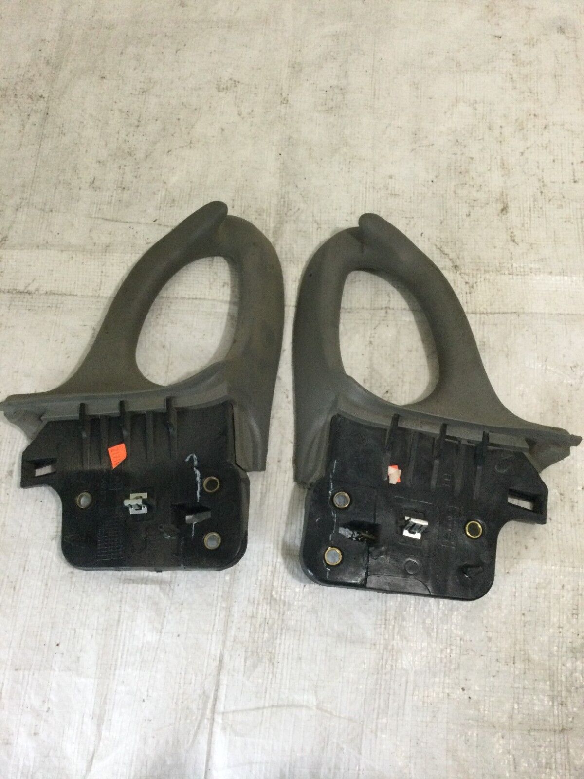 2006 GMC Sierra 2500HD Left Right Center Pillar Assist Handle OEM