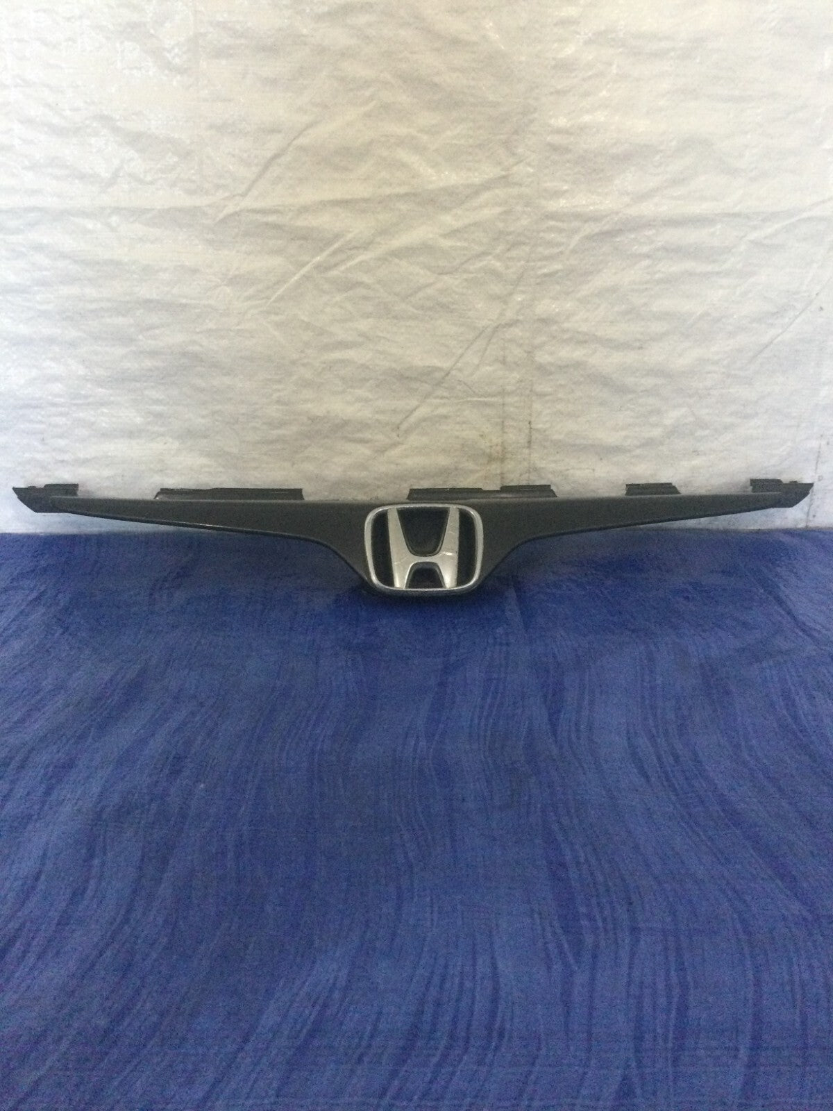 2003-2007 Honda Accord Coupe Front Grille Grill W/ Emblem OEM