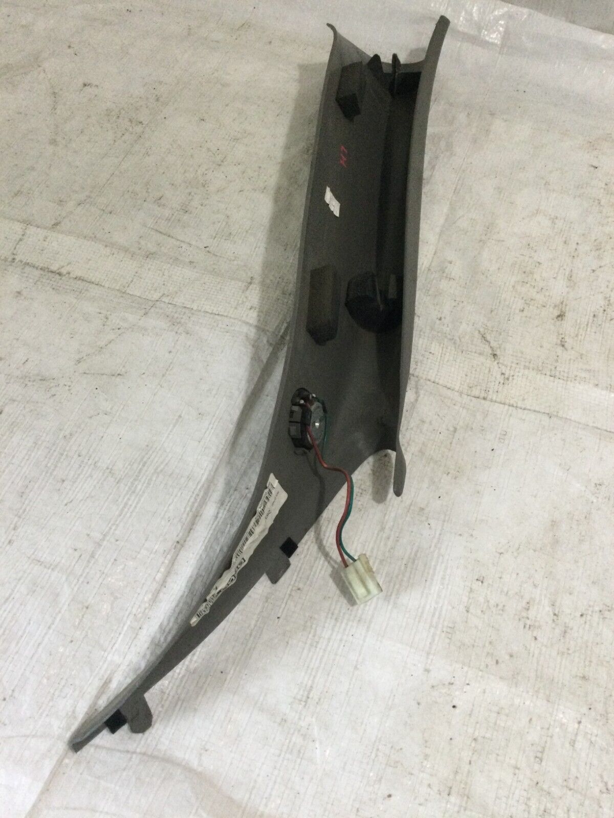 2006 GMC Sierra 2500HD A Pillar Trim W/ Left Driver Side OEM LH
