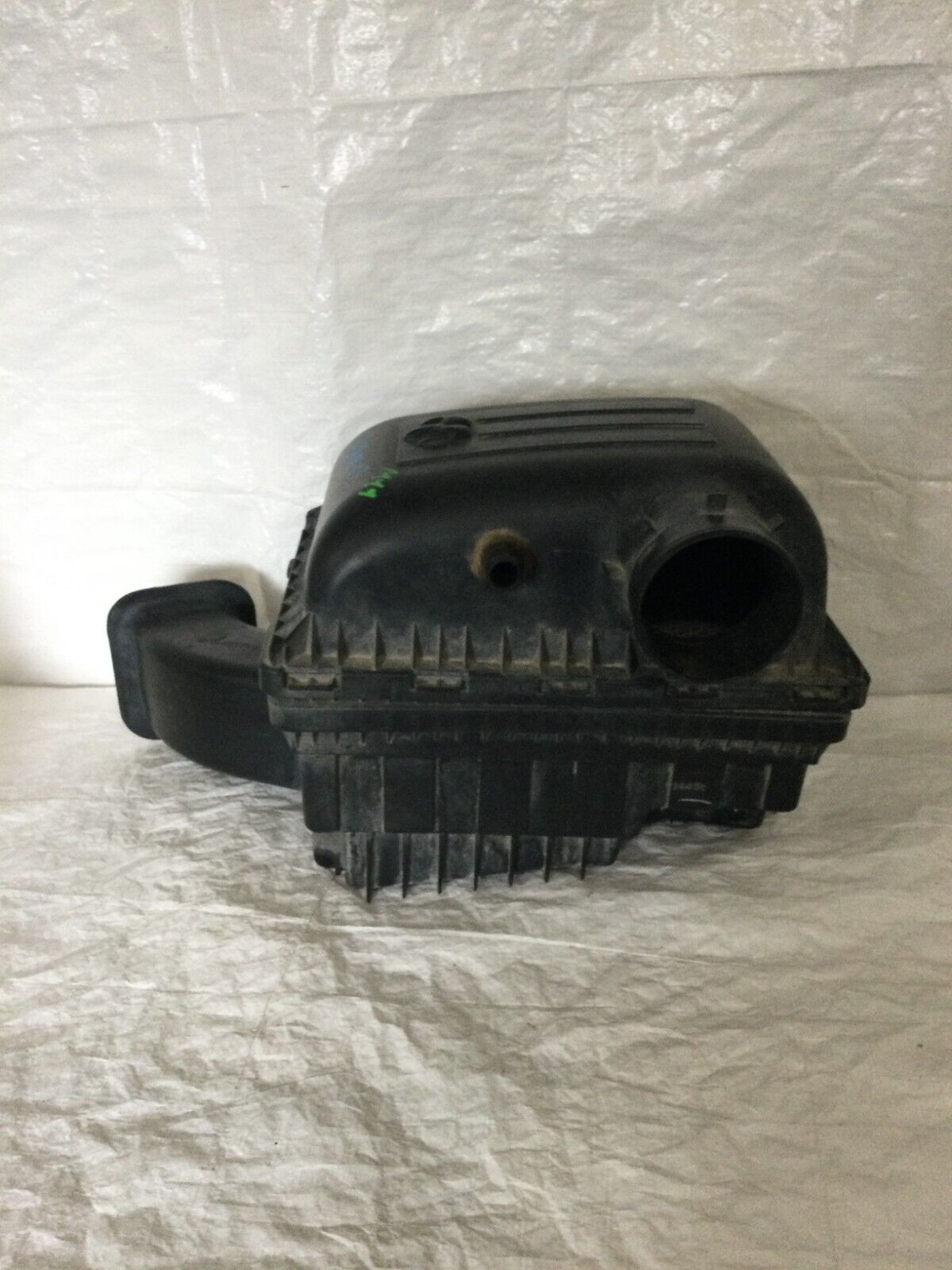 2004 Dodge Ram 1500 Air Cleaner Filter Box 53032043AB OEM 5.7L