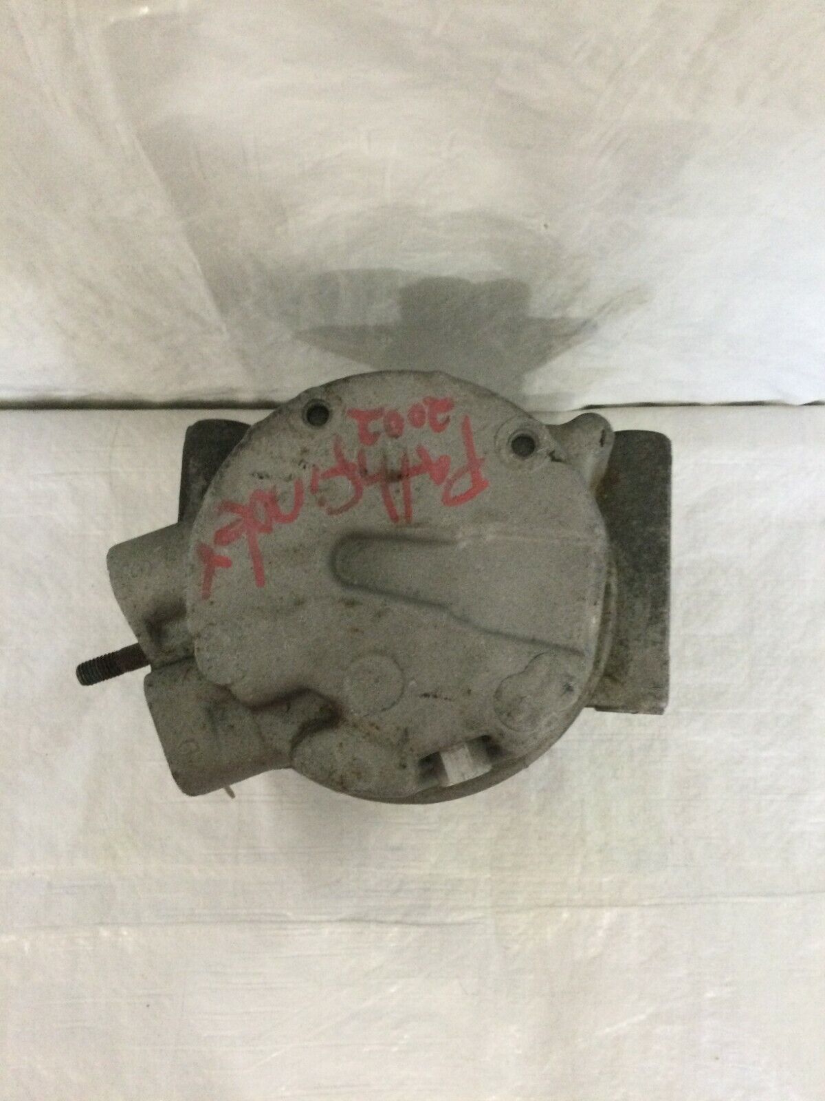 2002 Nissan Pathfinder A/C Air Compressor 3.5L