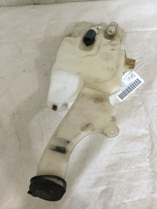 2008 GMC Yukon Windshield Washer Fluid Tank OEM 15917650