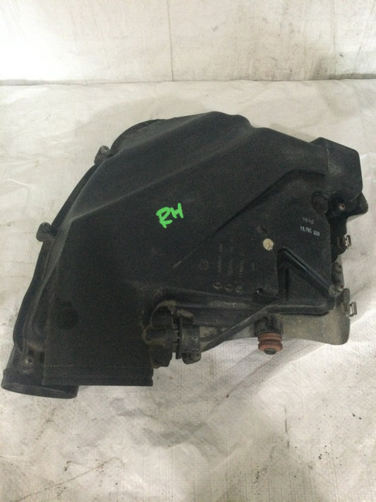2011 BMW X5 4.4L Right Air Intake Filter Box OEM 7577448
