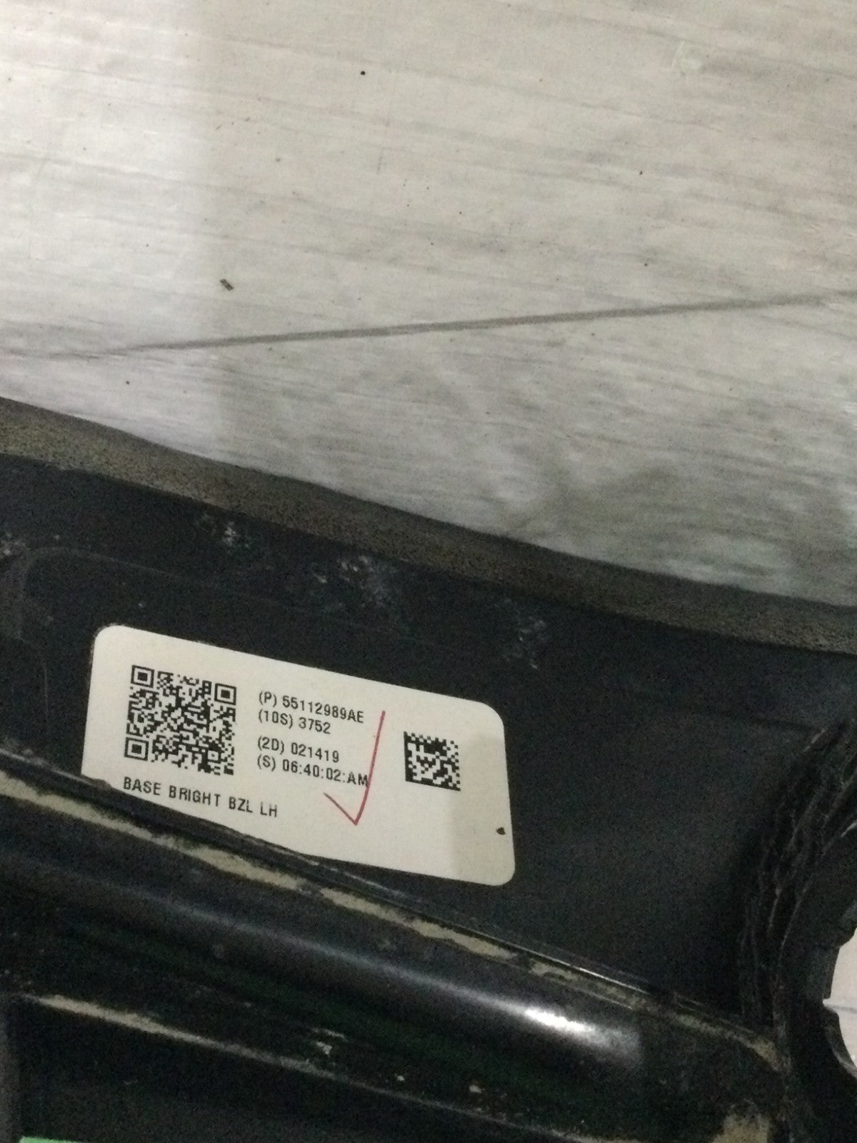 2019-2024 Dodge Ram 1500 Left Driver Tail Light OEM 55112989AE HAS SOME SCUFFS