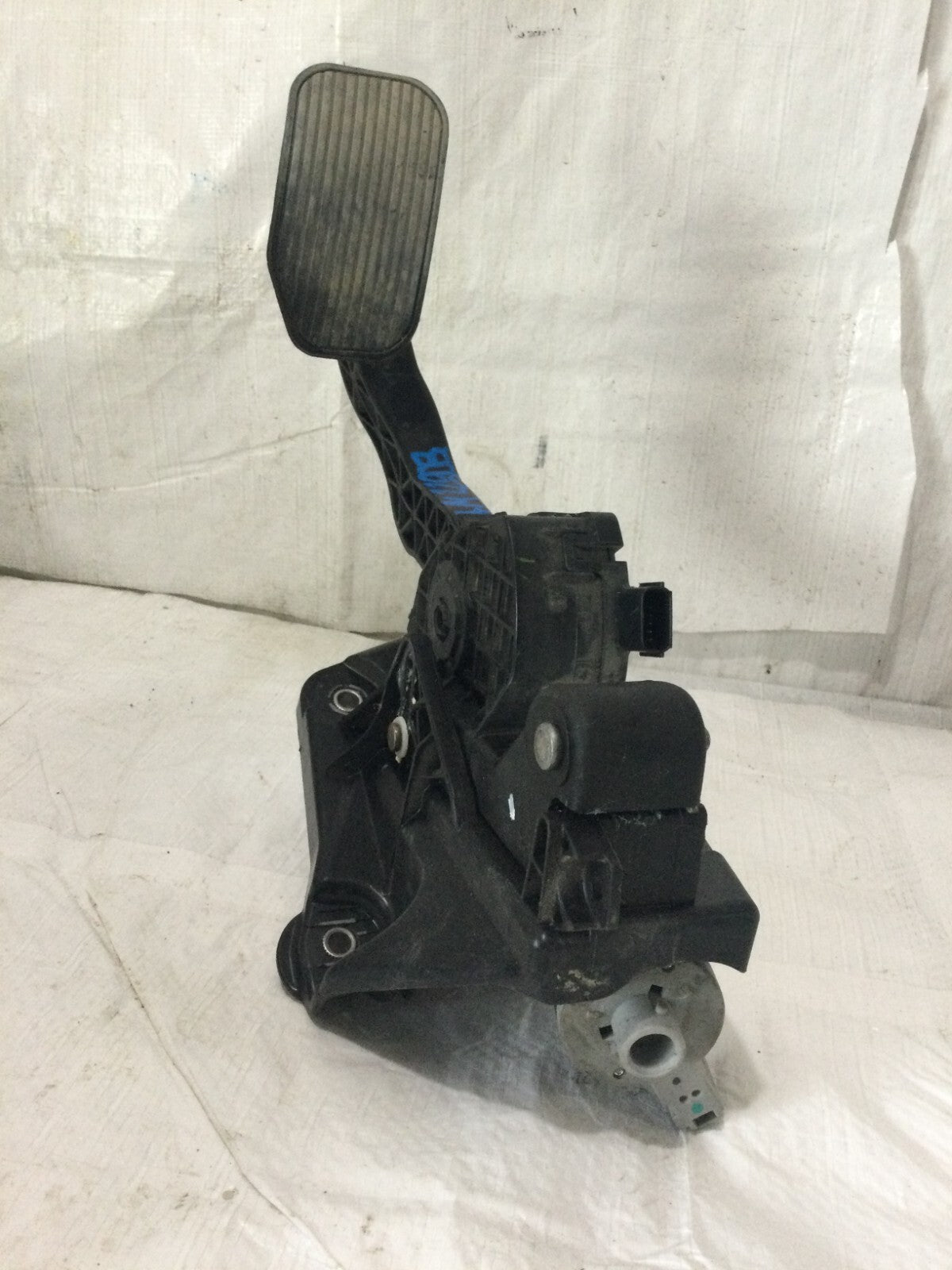 2017 Ford  F-150  F150 Accelerator Gas Pedal OEM 2015-2020