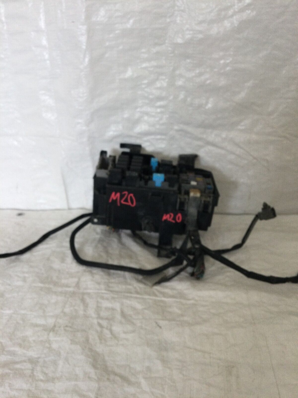 2005 Mazda 6 Engine Fuse Box OEM 3.0L