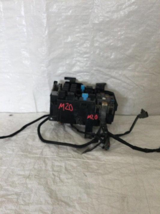2005 Mazda 6 Engine Fuse Box OEM 3.0L