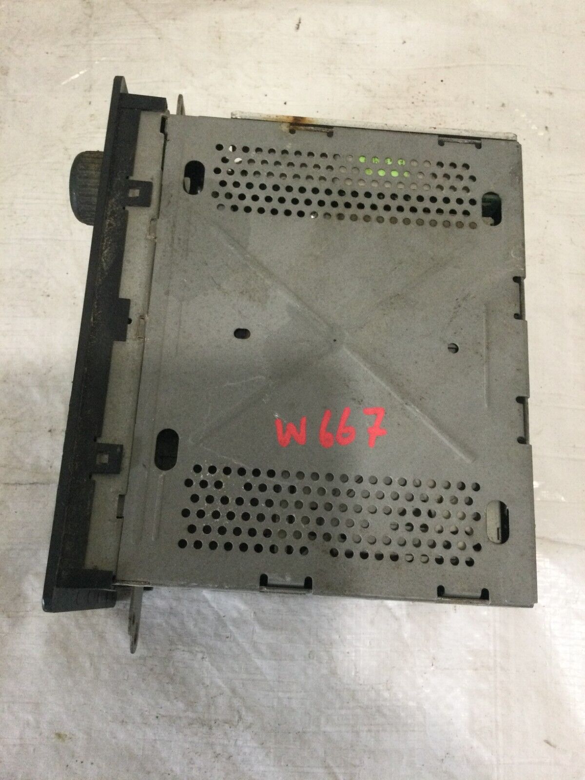 2005 Chevrolet Silverado 2500 Single Disc CD Player Radio OEM 15295371