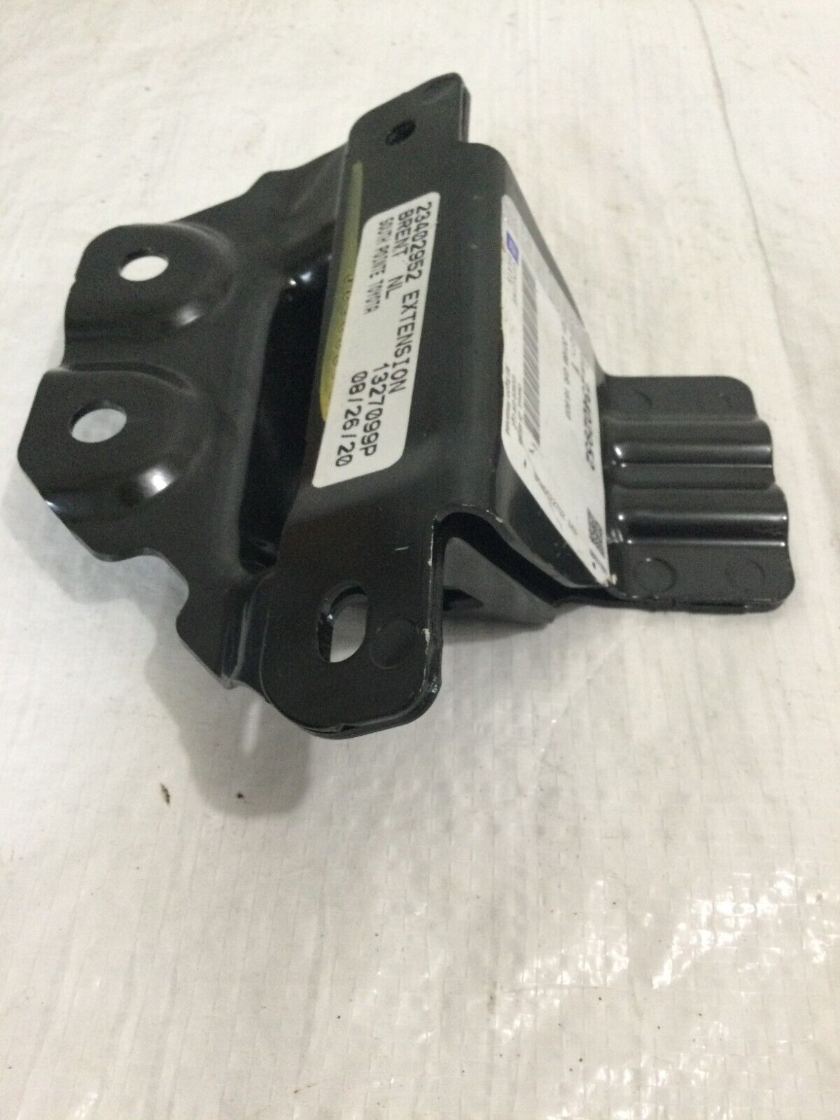 2019-2021 Chevy Silverado 1500 Left Fender Extension Bracket 23402952