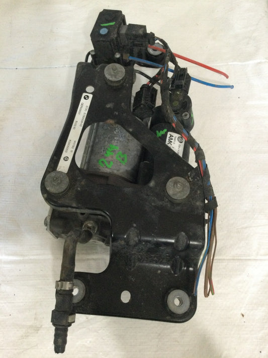 2011 BMW X5 4.4L Air Ride Suspension Pump OEM