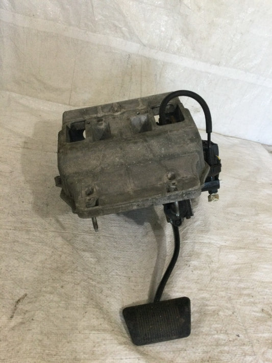 2014 Dodge Ram 1500 5.7L Brake Pedal Assembly OEM