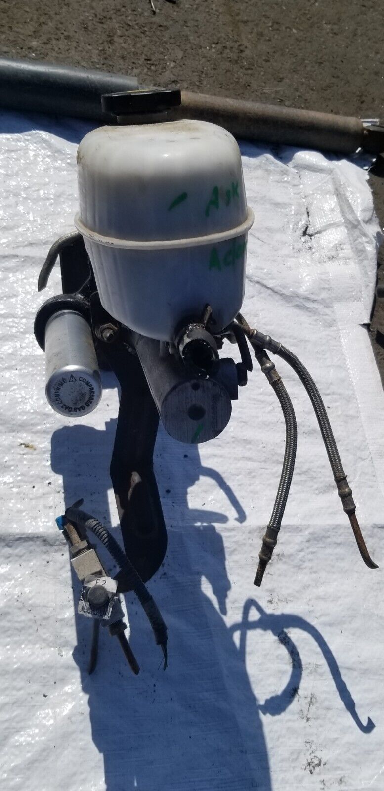 2003 Cadillac Escalade EXT Hydro Power Brake Booster OEM 18045894