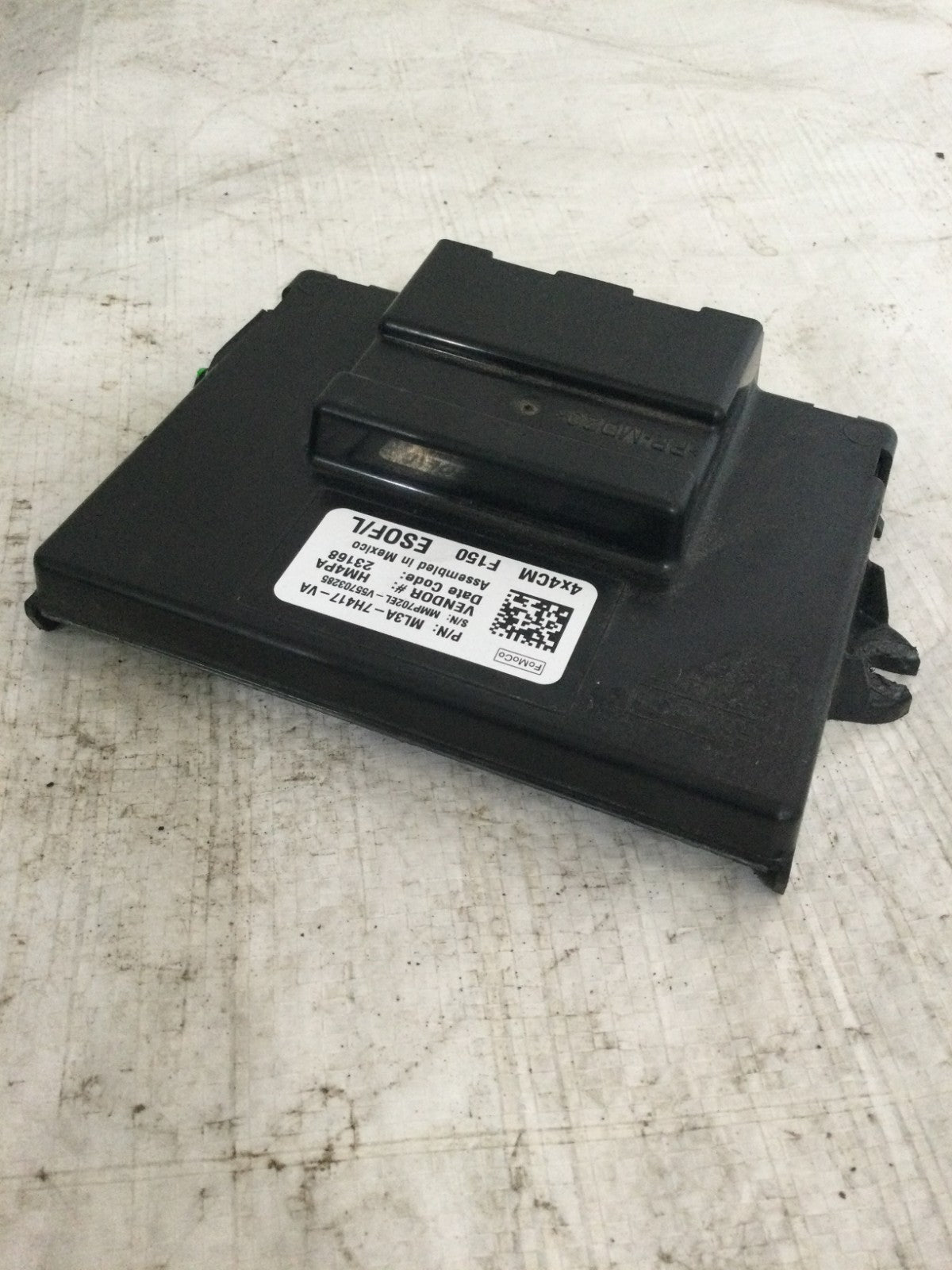 2023 Ford F150 F-150 Transfer Case Control Module OEM ML3A-7H417-VA DAMAGED