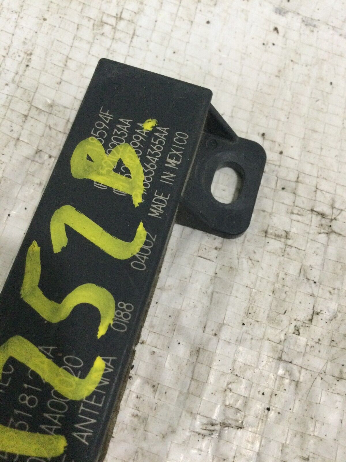 2019 Ram 1500 Remote Keyless Entry Antenna Module 5931812AA OEM