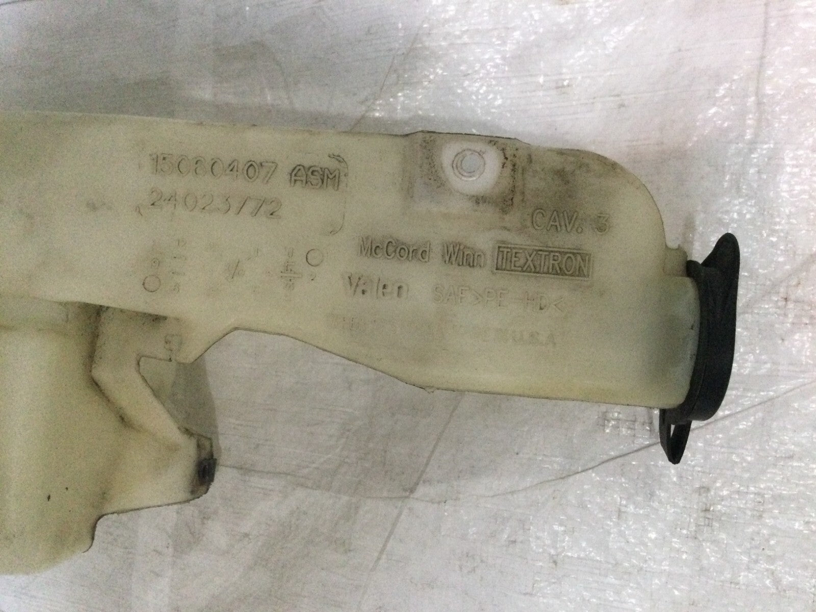 2001 Chevrolet Silverado 2500 Washer Bottle 15060407 OEM