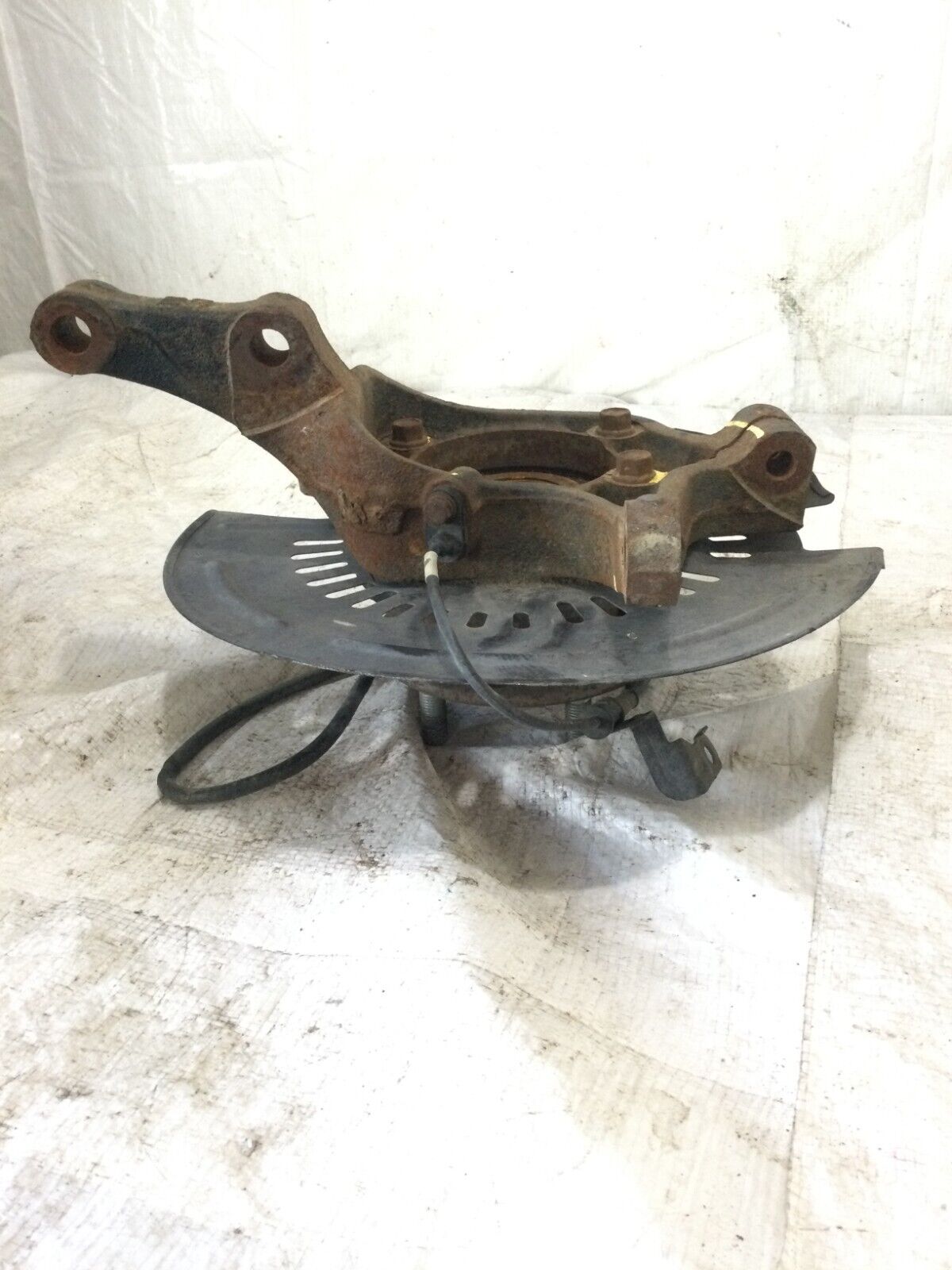 2016-2018 Kia Sorento Front Left Spindle Knuckle Bearing Hub OEM AWD
