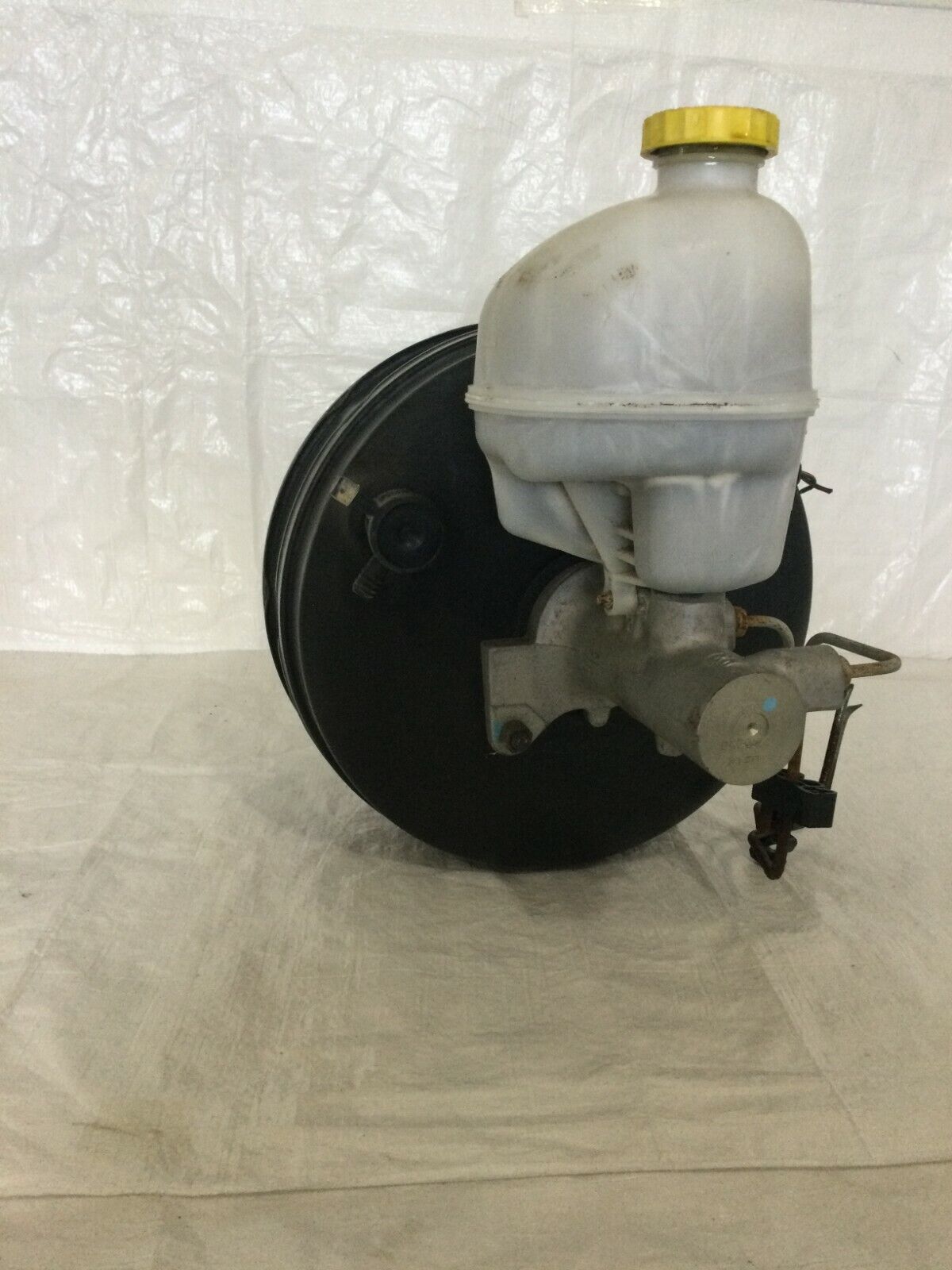2006 Dodge Ram 2500 Power Brake Booster OEM 5.7L