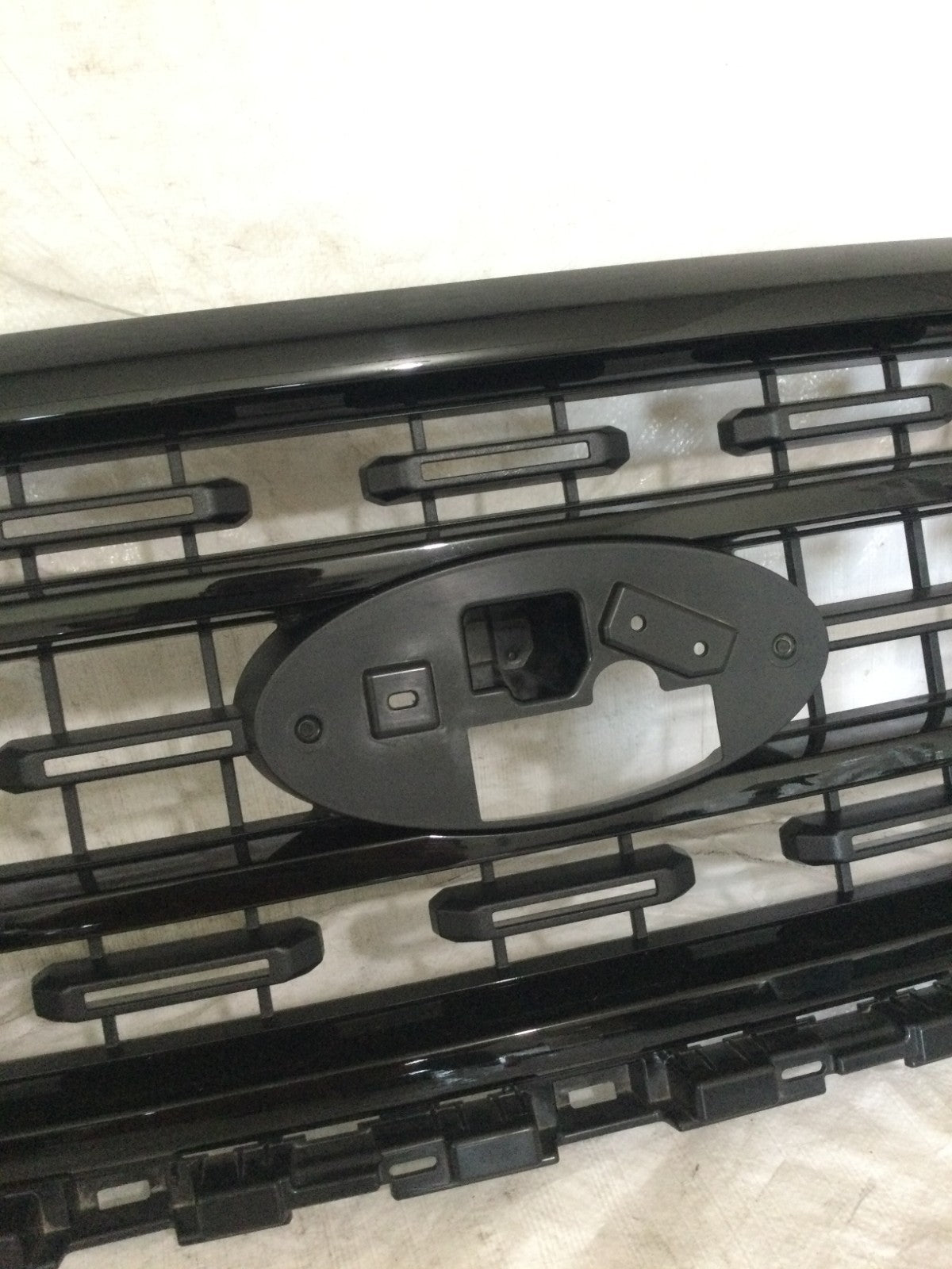 2021 - 2023 Ford F150 F-150 Front Upper Grill OEM ML34-8200-DF5GXT