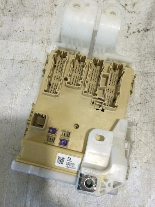 2018 Toyota Corolla Junction Block Cabin Fuse Box OEM
