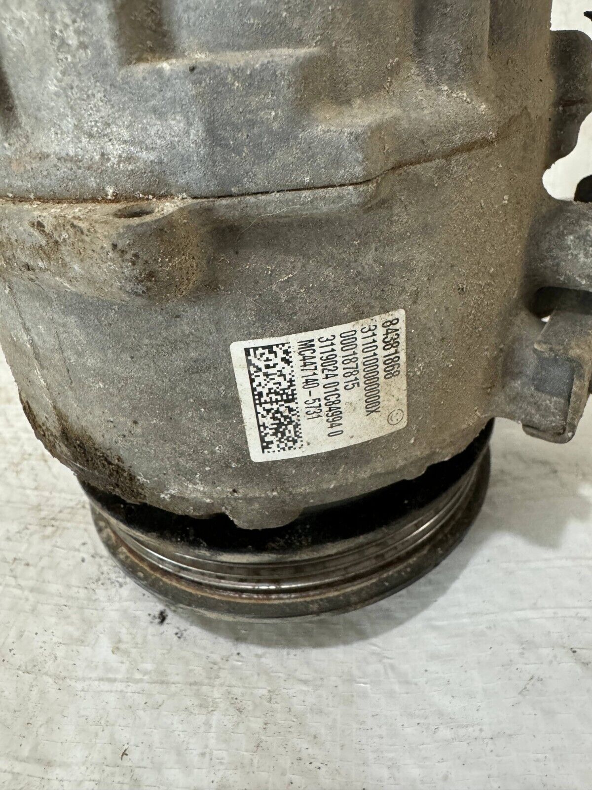 2019 Chevy Silverado 1500 A/C Air Conditioning Compressor Pump OEM 84381868