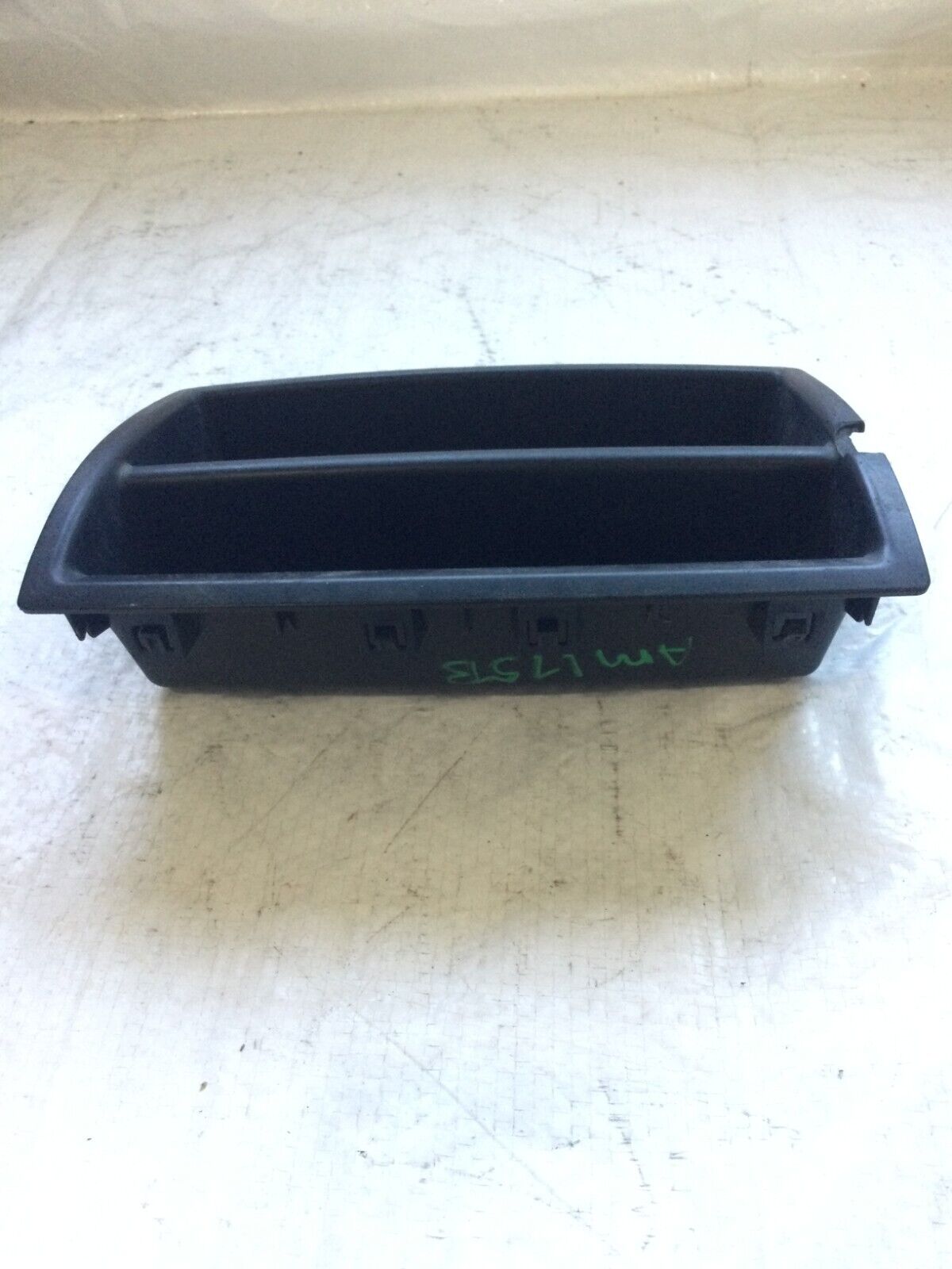 2007 Volkswagen Touraeg Center Console Storage Bin Tray 7L6857923 OEM