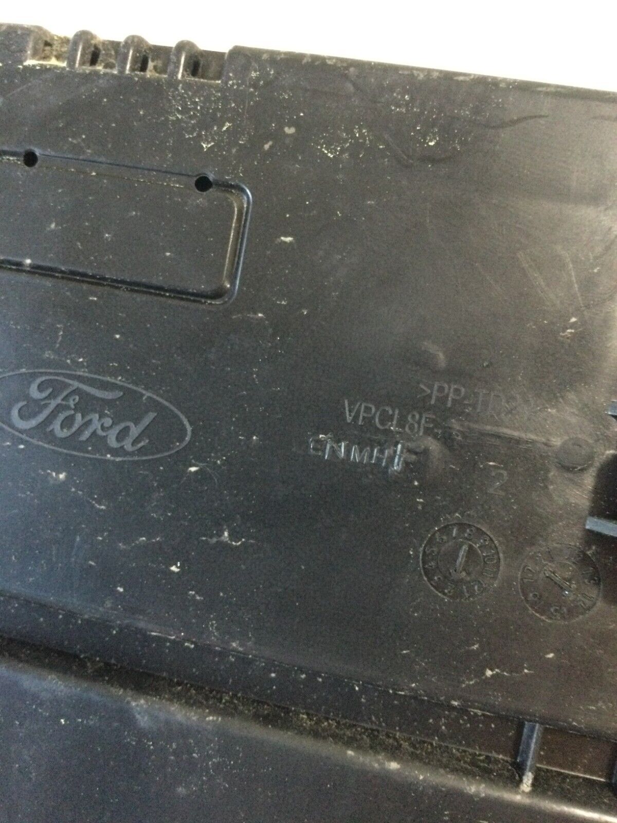 2017 Ford Escape Speedometer Cluster KPH OEM  ( DAMAGE TRIM MARKED )