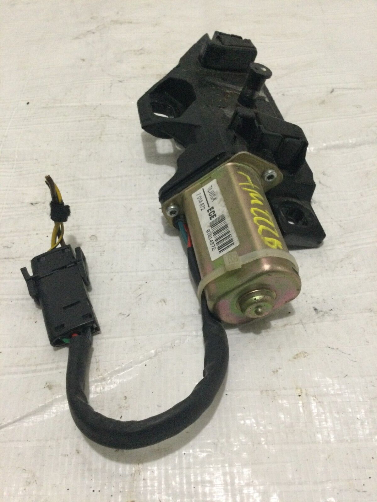 2004 BMW 7-Series Deck lid pull down motor engine OEM