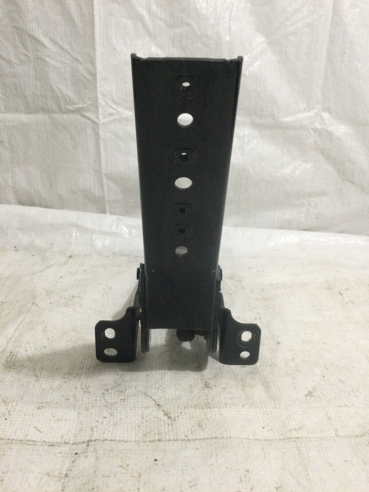 2019-2022 GMC Sierra 1500 Upper Tailgate Hinge Left W/ Damper OEM LH