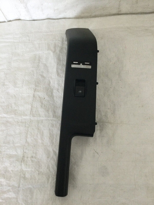 2014-2017 Chevrolet Silverado 1500 Front Right Power Window Switch OEM 23245541
