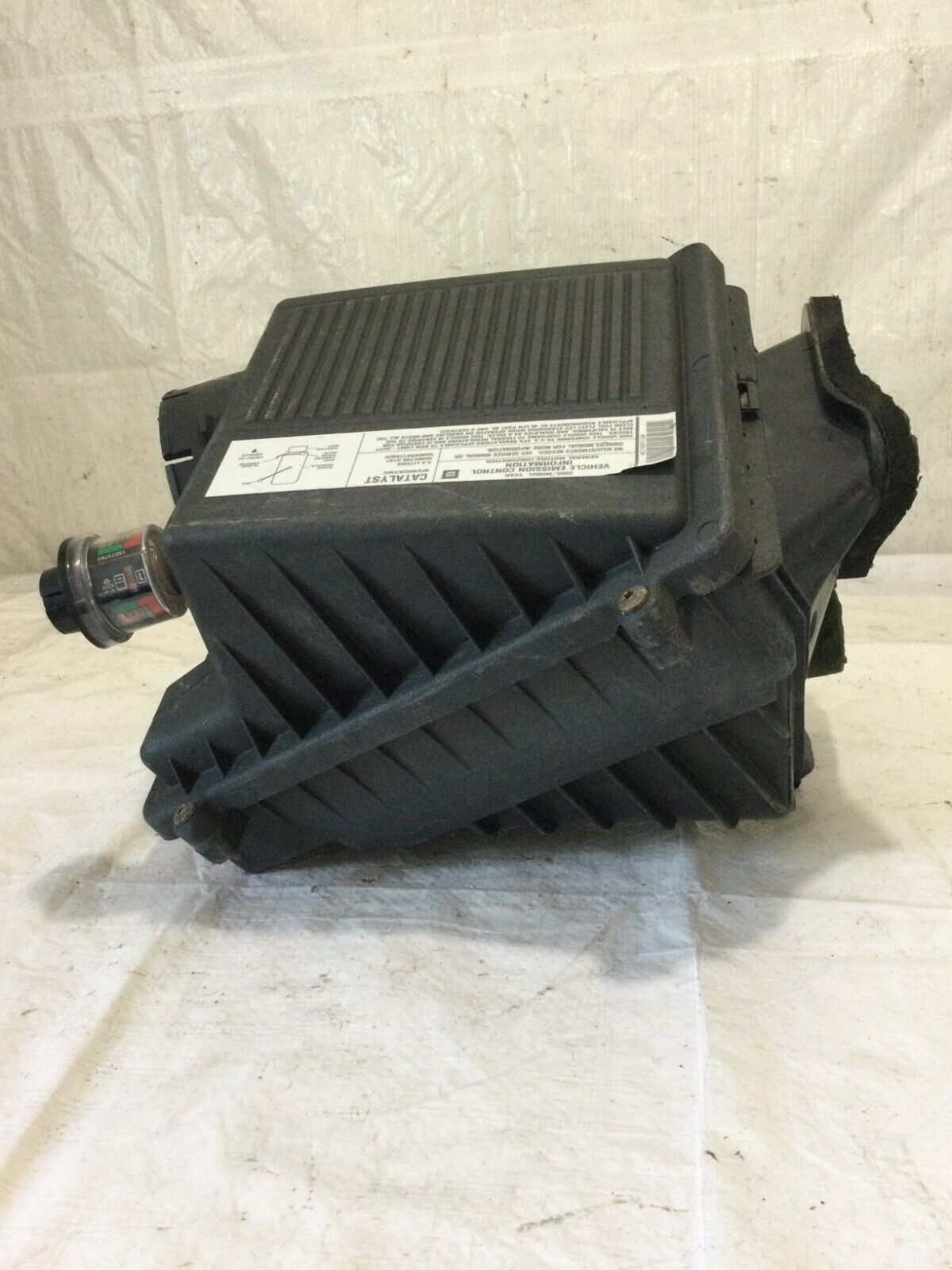 2003-2006 Chevrolet Silverado 1500 Engine Air Cleaner Filter Box OEM