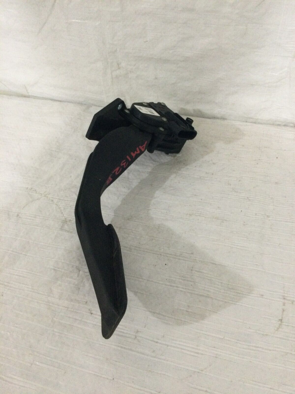 2007-2011  GMC Sierra 2500 HD Accelerator Pedal 15847349 OEM