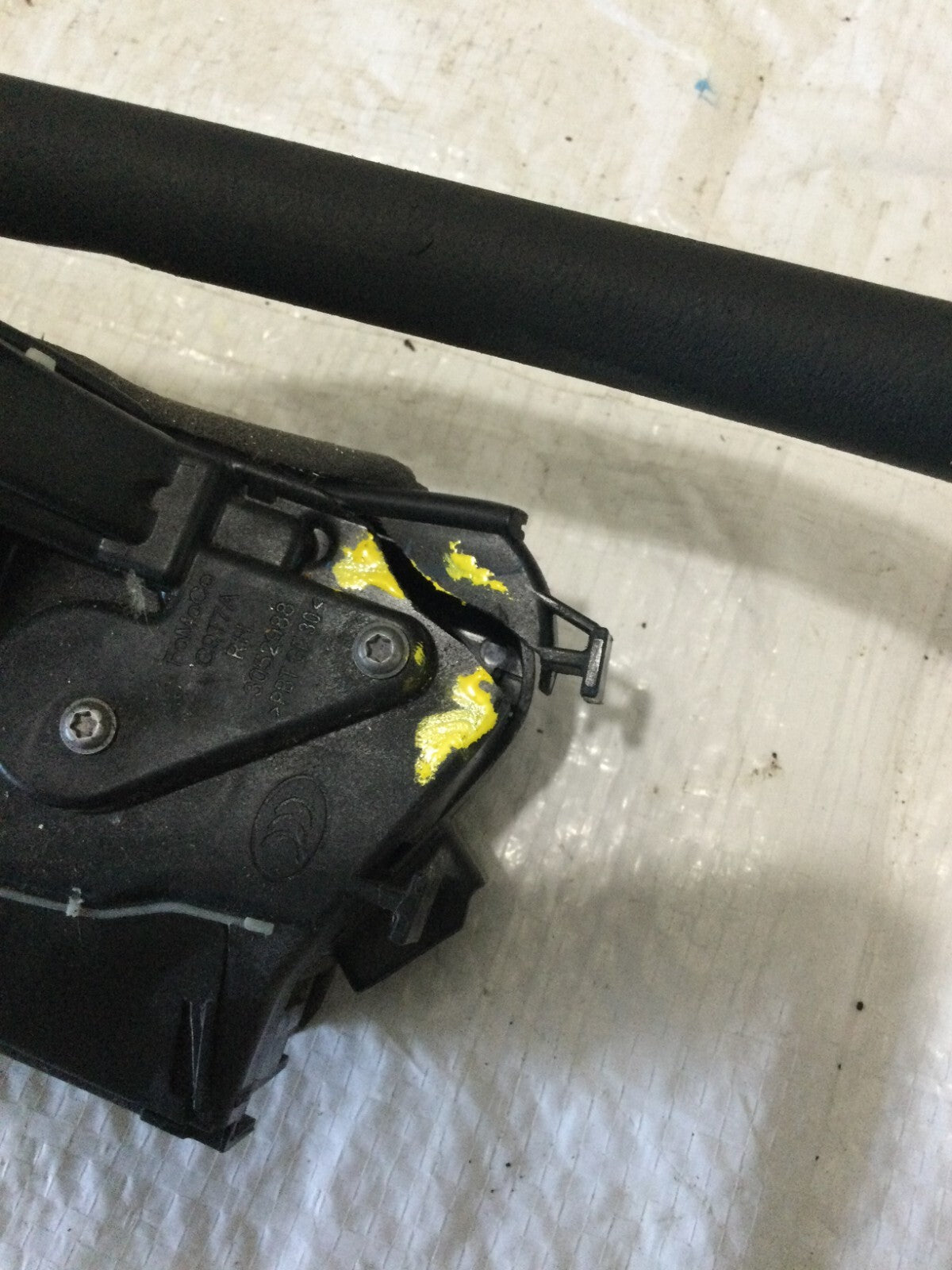 2023 Ford F150 Front Right Passenger Door Lock Latch Actuator  OEM ( DAMAGED )