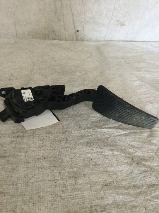 2013 Dodge Ram 1500 Accelerator Pedal OEM 68043161AC