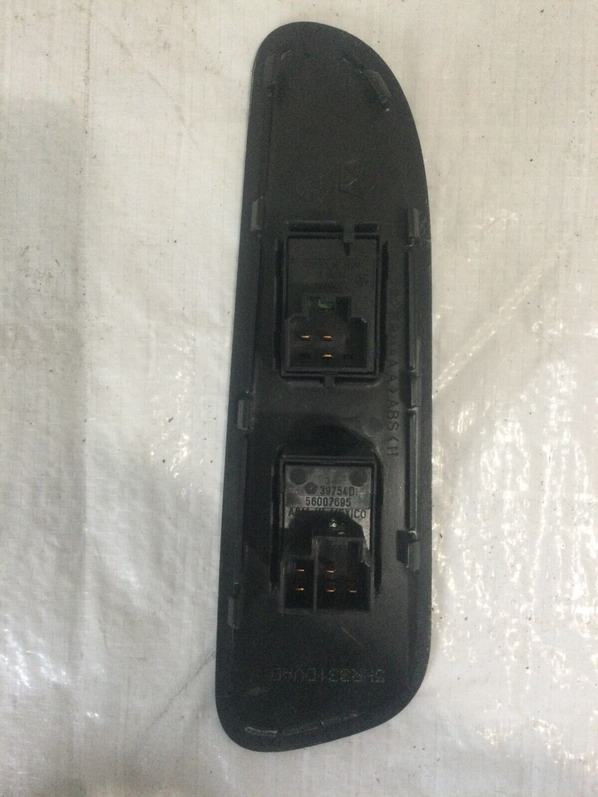 2002-2005 Dodge Ram 1500 Front Right Passenger Window Switch w/ Bezel OEM