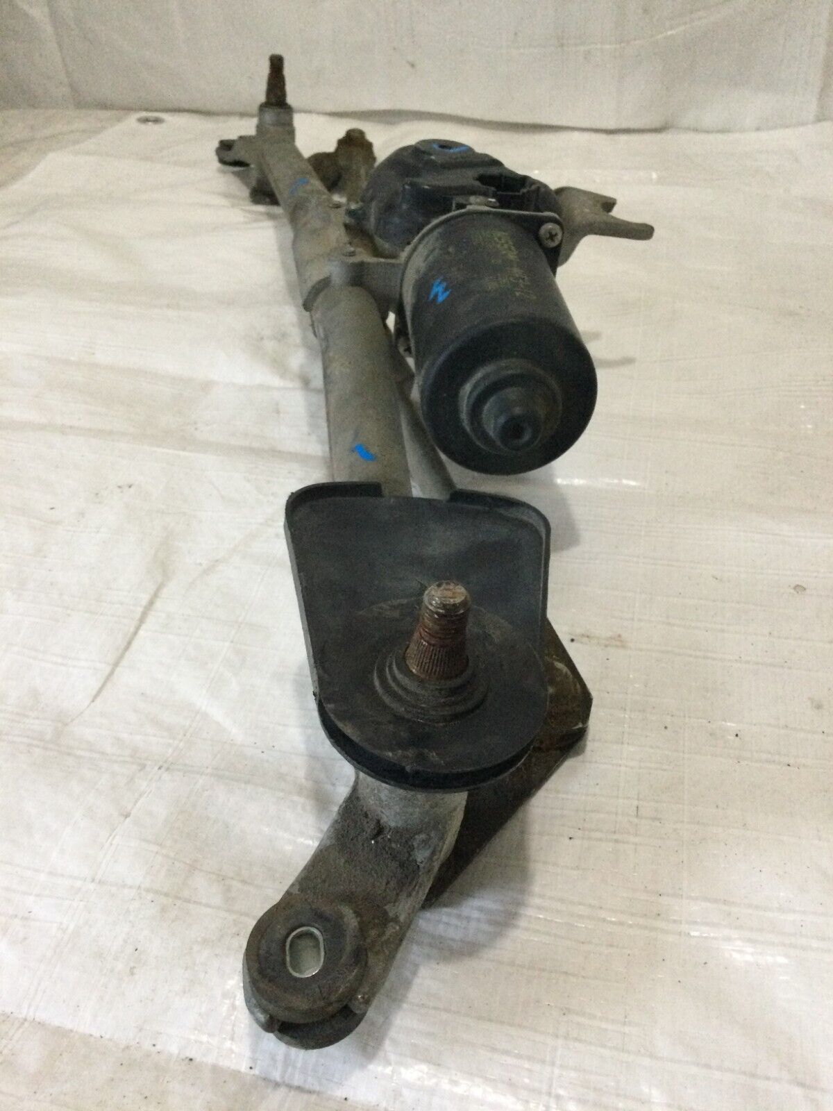2007 Nissan Titan Front Wiper Motor W/ Linkage OEM 288107S000