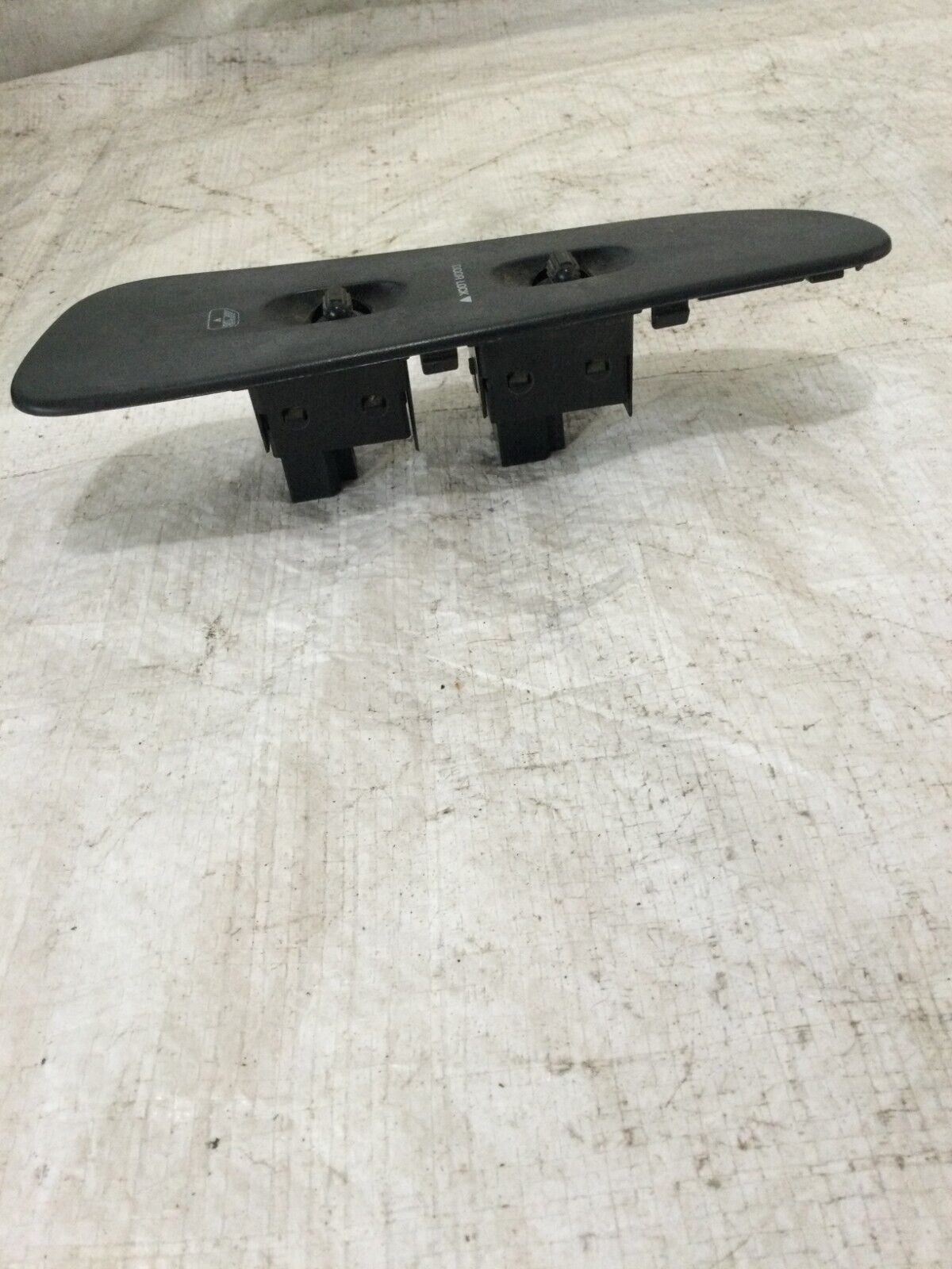 2005-2006 Dodge Ram 1500 Rear Right Window Switch OEM