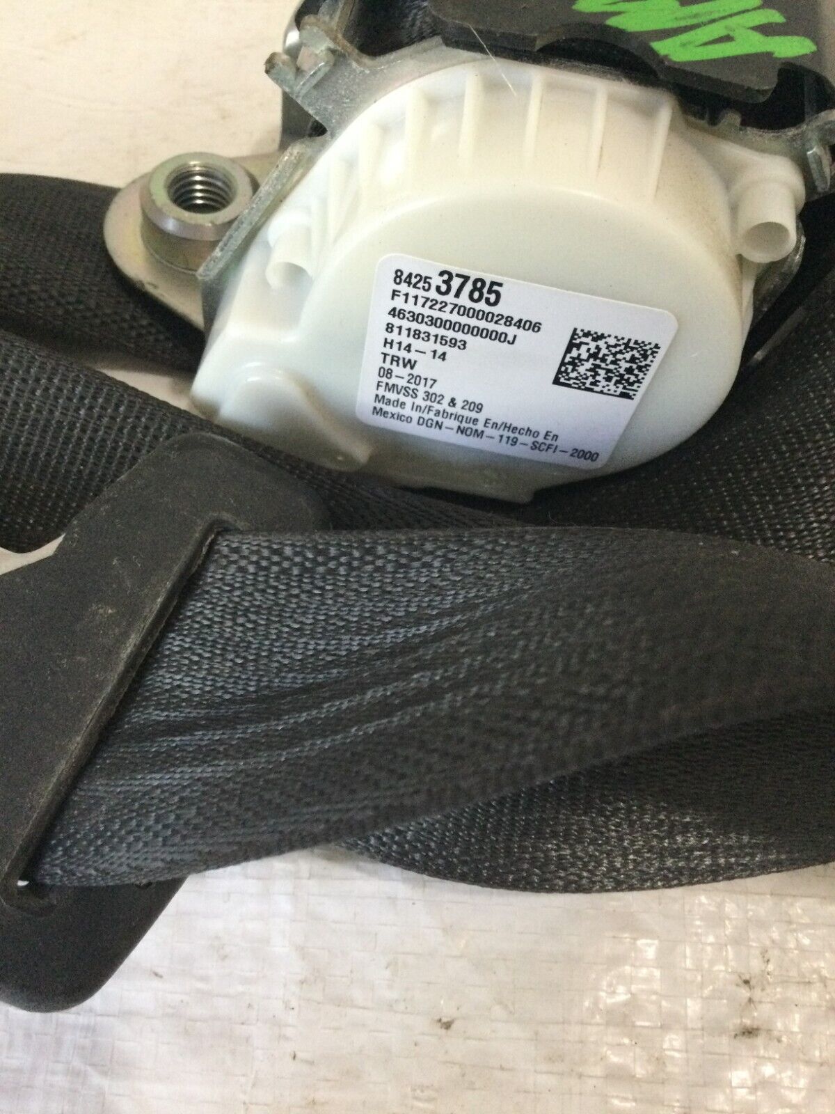 2018 Chevrolet Silverado 1500 Rear Right Center Seat Belt OEM 84253785