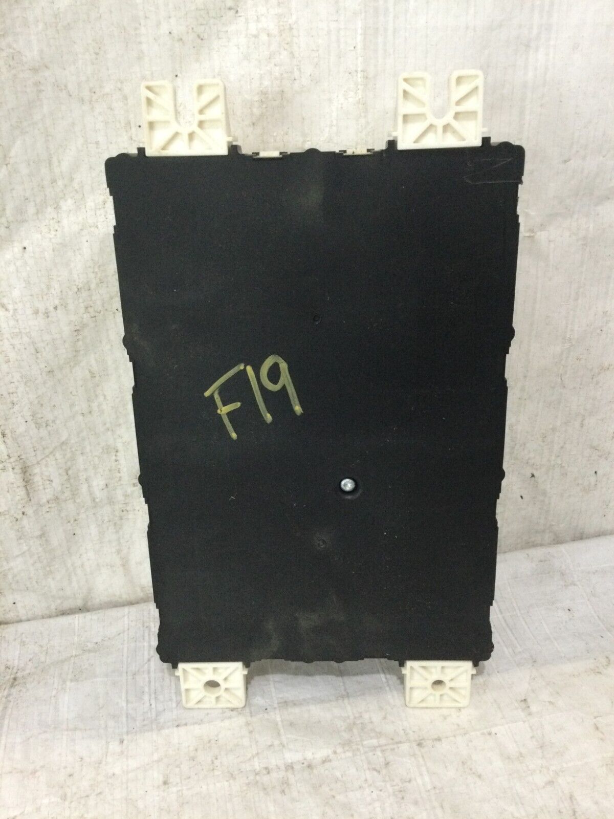 2018 RAM 1500 Body Control  Module BCM 68357472AC OEM