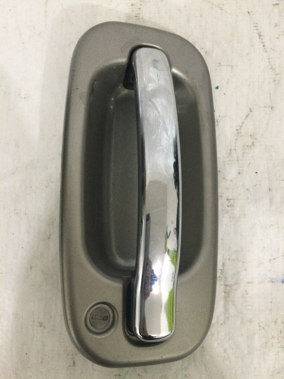 2003-2006 Cadillac Escalade EXT Front Left Exterior Door Handle OEM