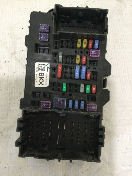 2018 Chevrolet Silverado 1500 Right  Cabin Fuse Box  23443946_02 OEM