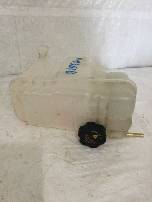 2014 GMC Sierra 2500 6.6L Radiator Coolant Overflow Expansion Tank OEM